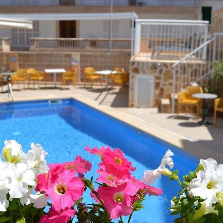 Aparthotel Vista Sol 칼라 라트자다 외부 사진