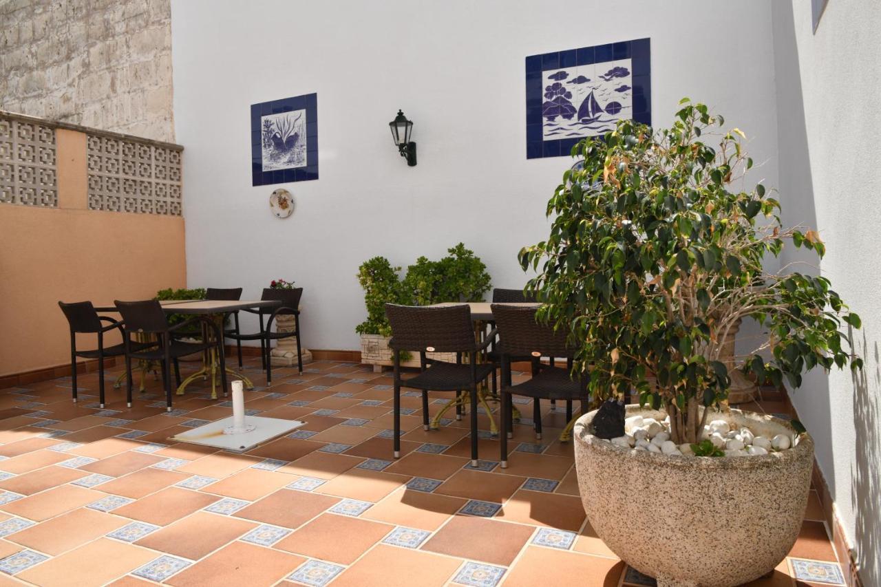 Aparthotel Vista Sol 칼라 라트자다 외부 사진