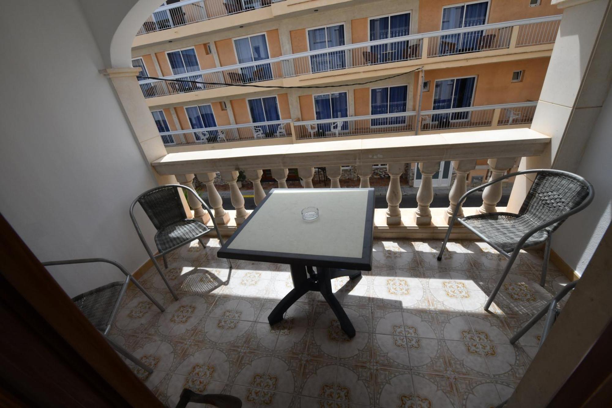 Aparthotel Vista Sol 칼라 라트자다 외부 사진