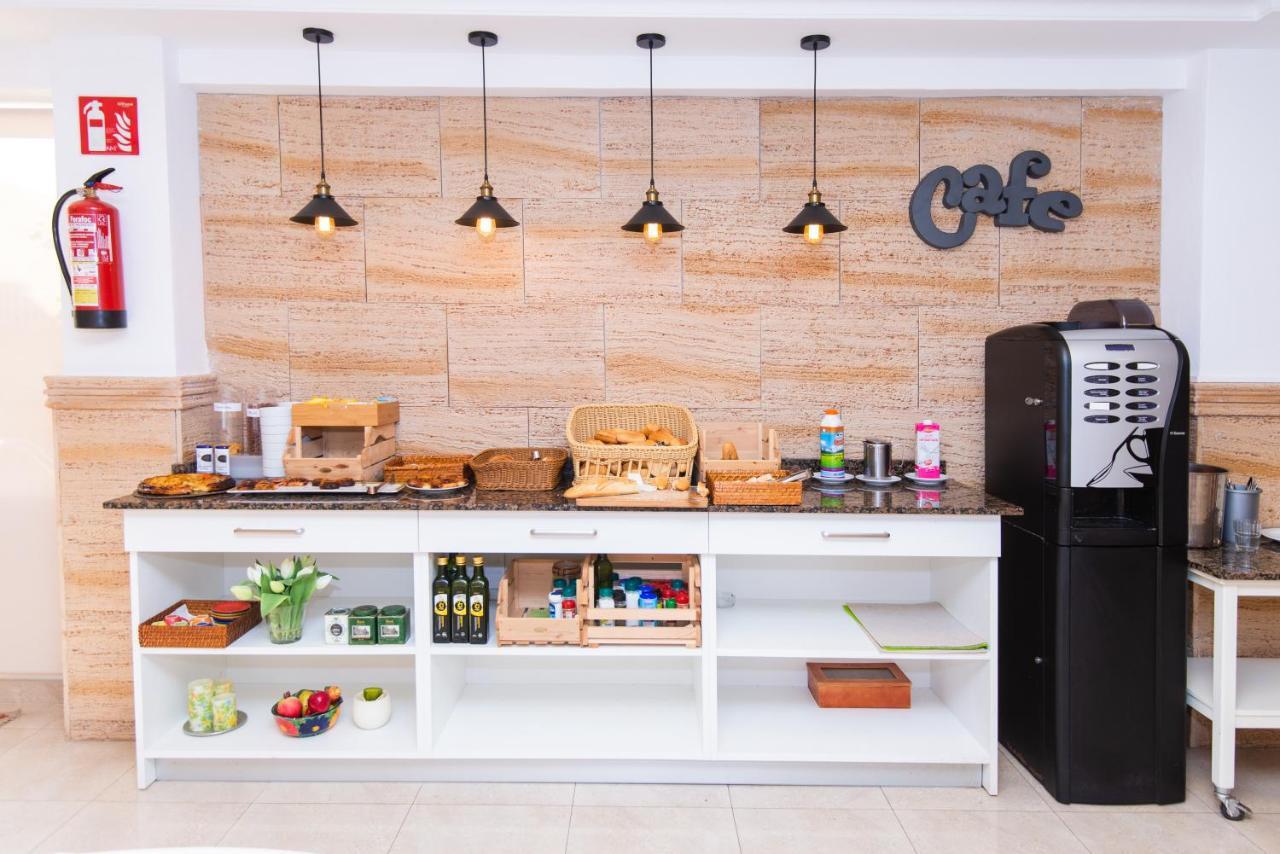 Aparthotel Vista Sol 칼라 라트자다 외부 사진